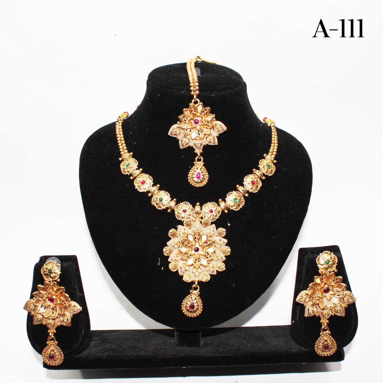 Neckles & Earrings - A111
