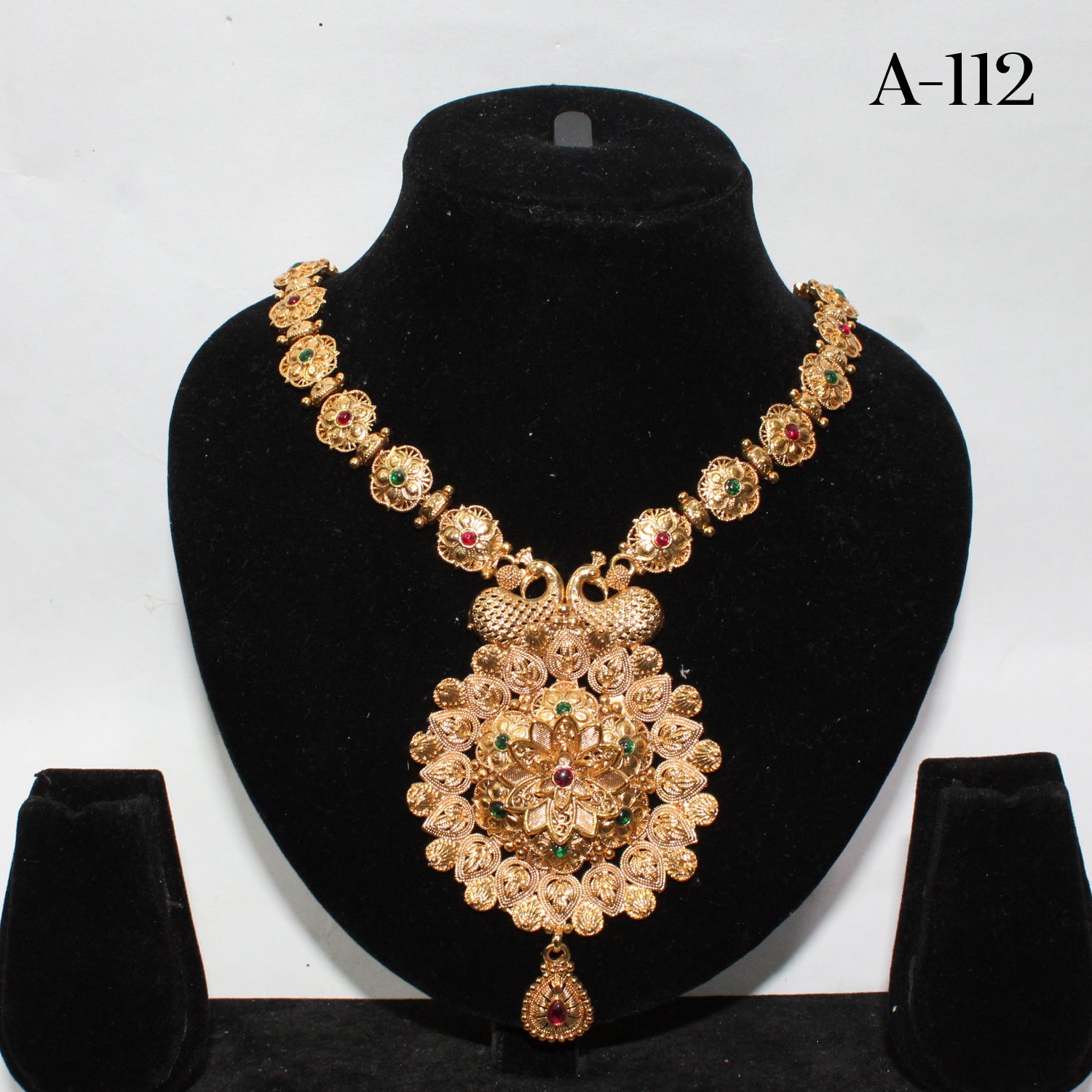Neckles & Earrings - A112