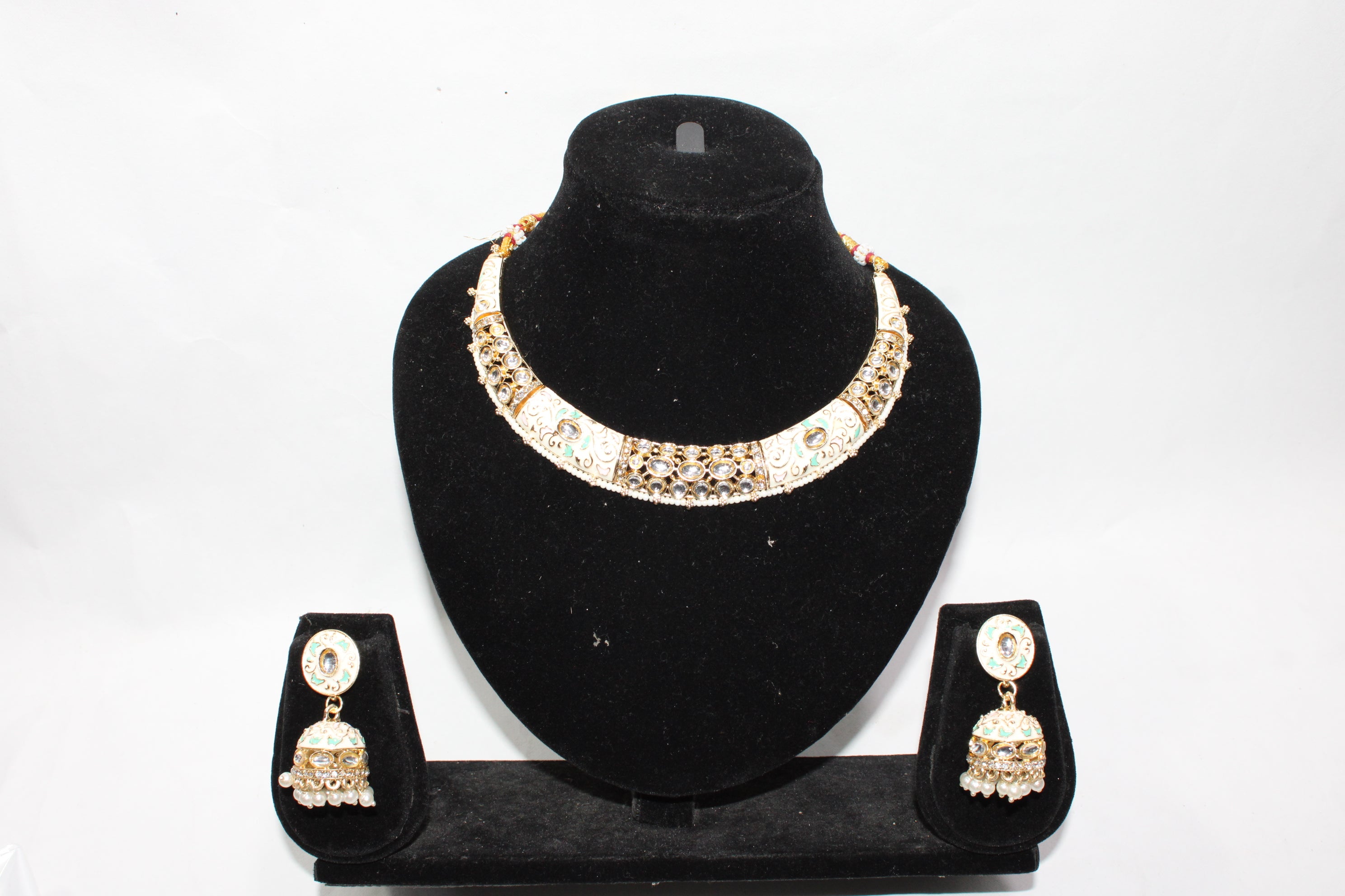 Neckles & Earrings - A-21