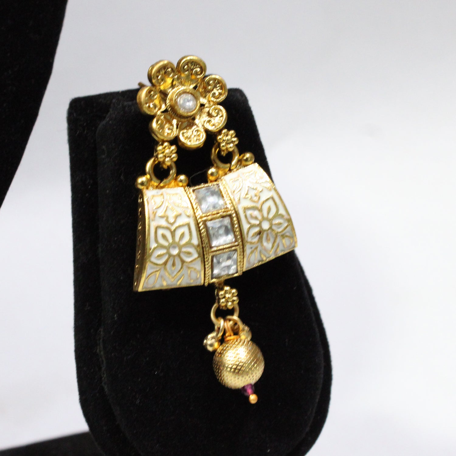 Neckles & Earrings - A-20