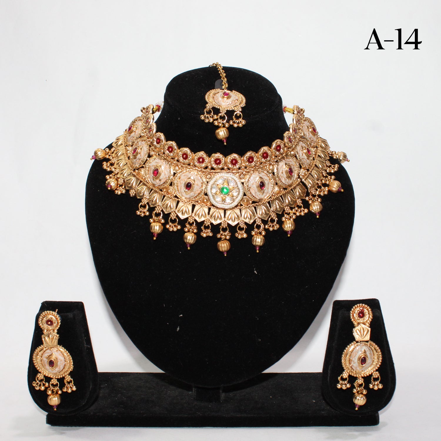 Neckles & Earrings - A-14