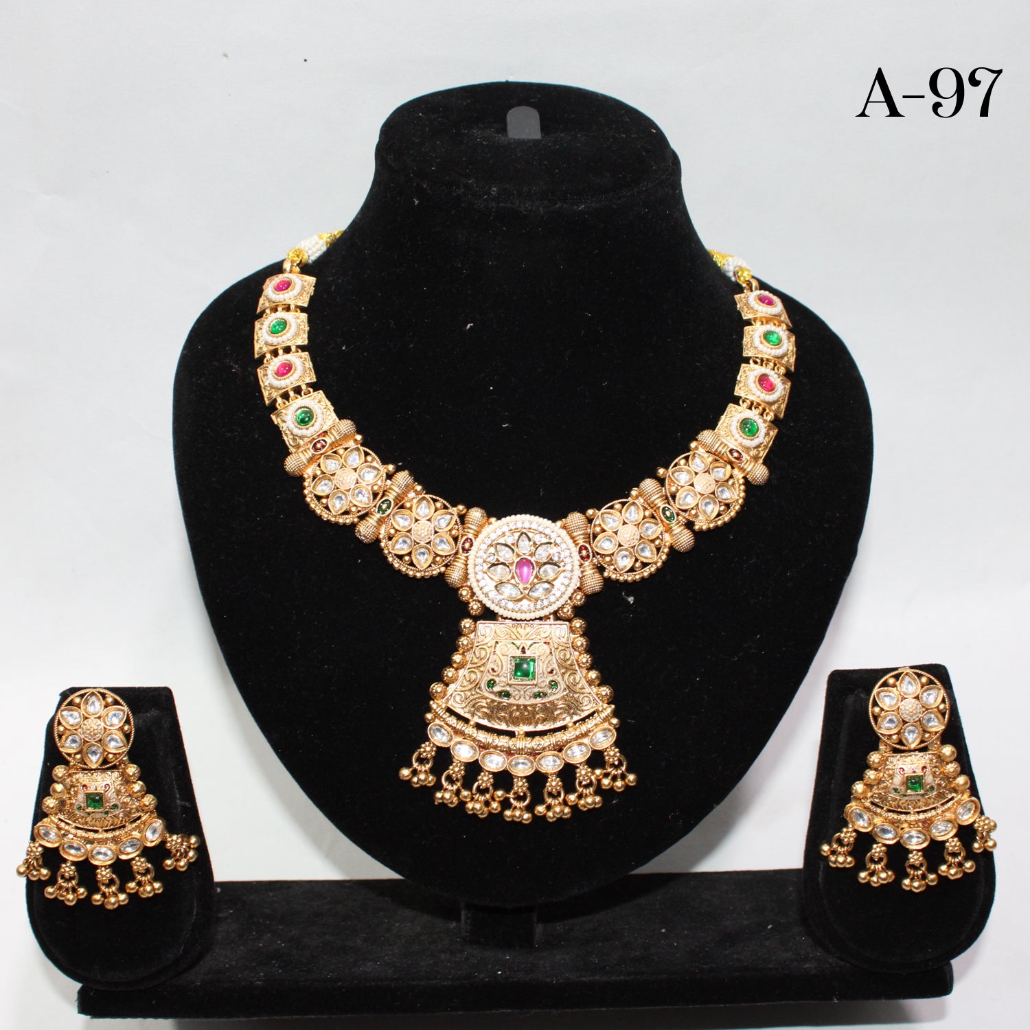 Neckles & Earrings -A95