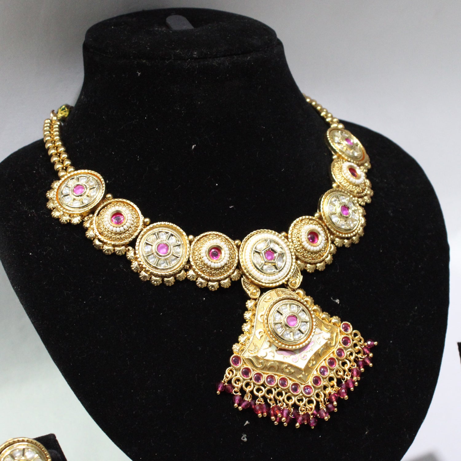 Neckles & Earrings -A96