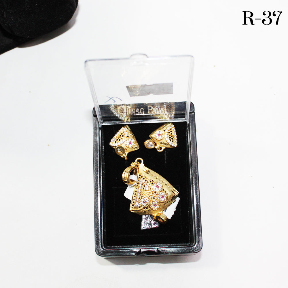 Pendent with Earrings r37