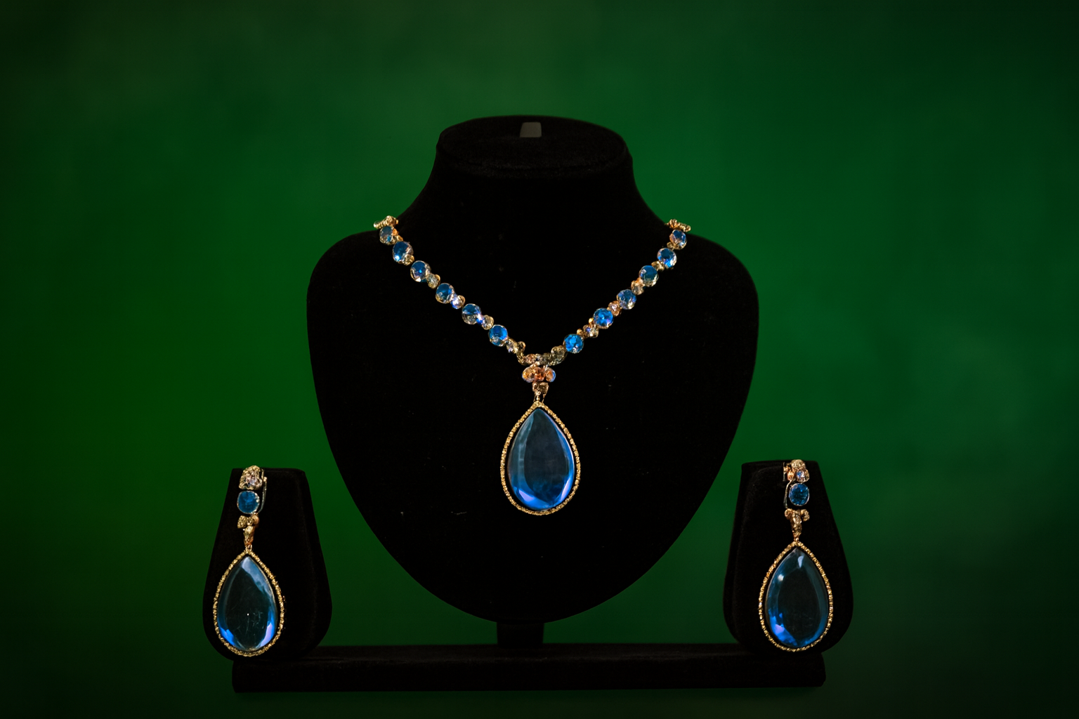 Blue Neckles with Earrings J -06