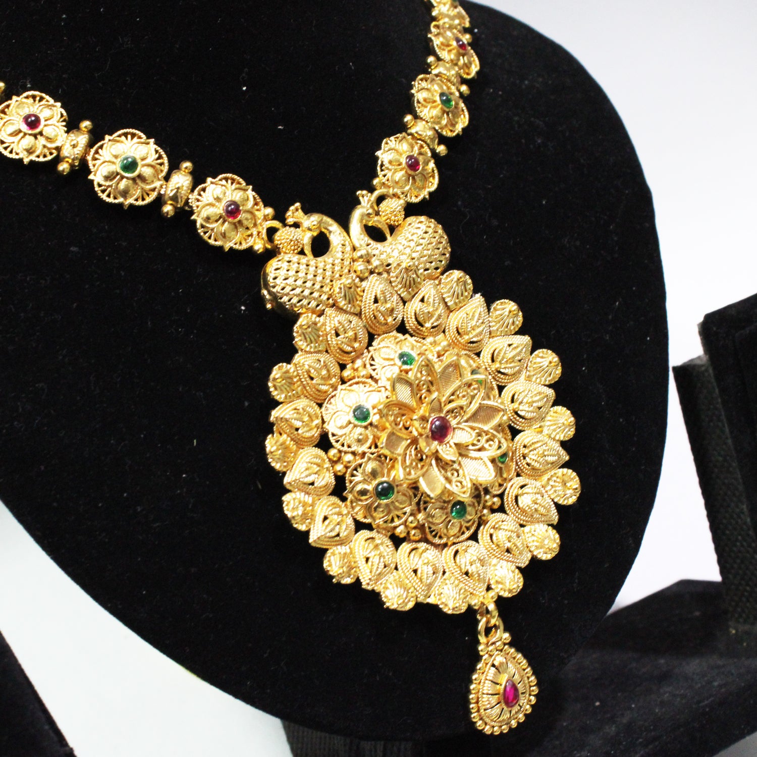 Neckles & Earrings - A112