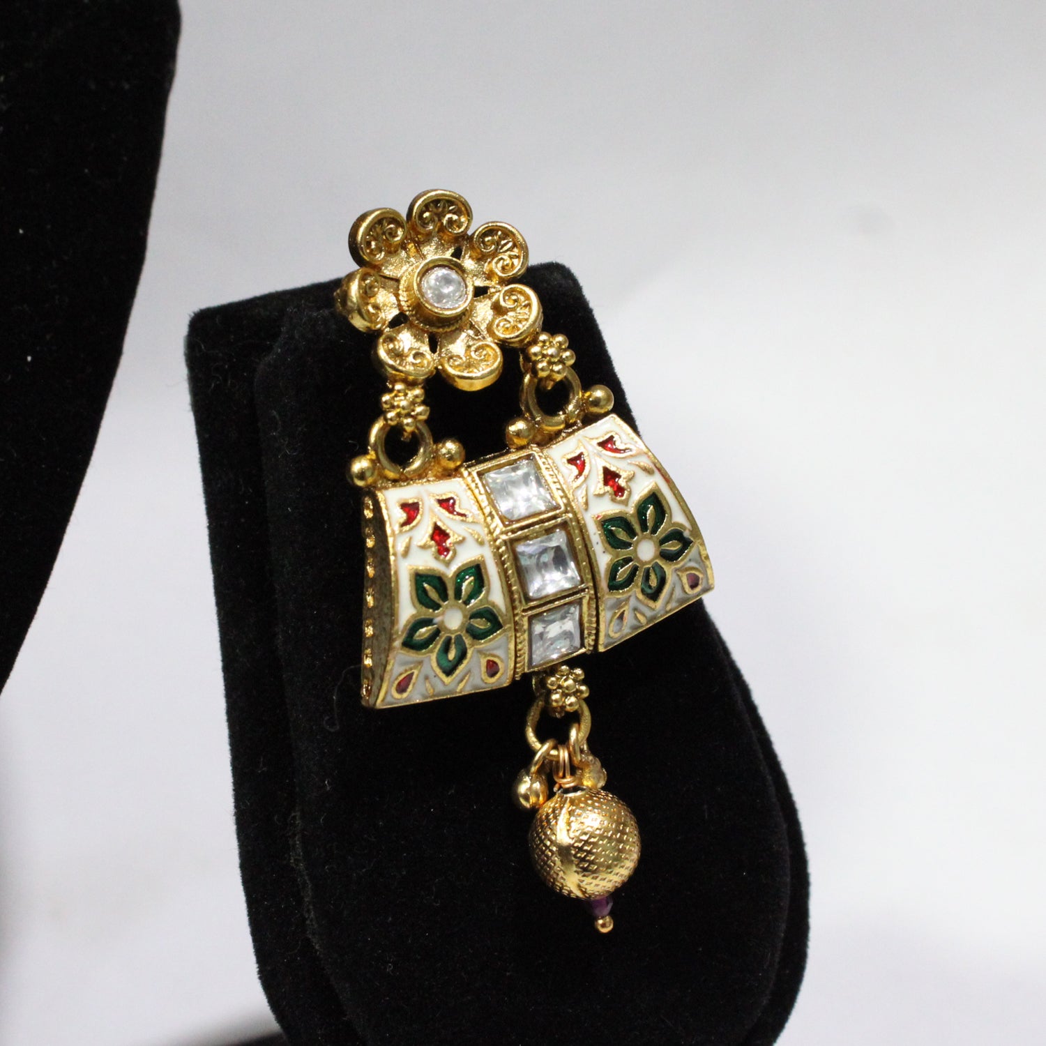 Neckles & Earrings - A-25
