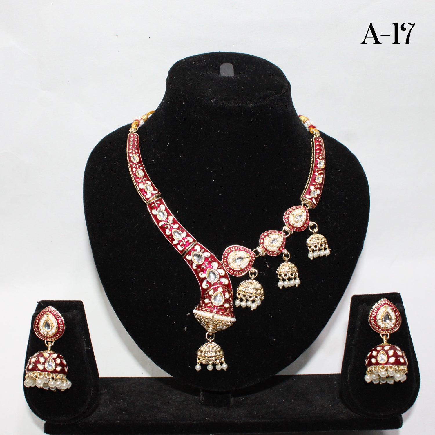 Neckles & Earrings - A-17