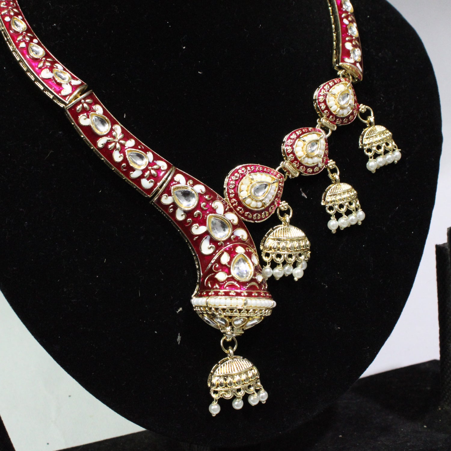 Neckles & Earrings - A-17