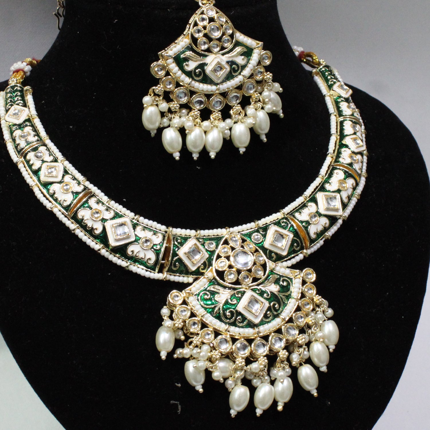 Neckles & Earrings - A-57