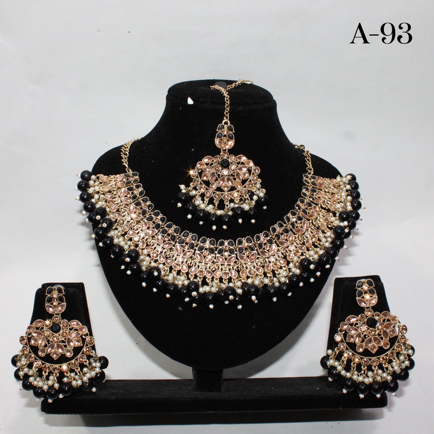 Neckles & Earrings - A93