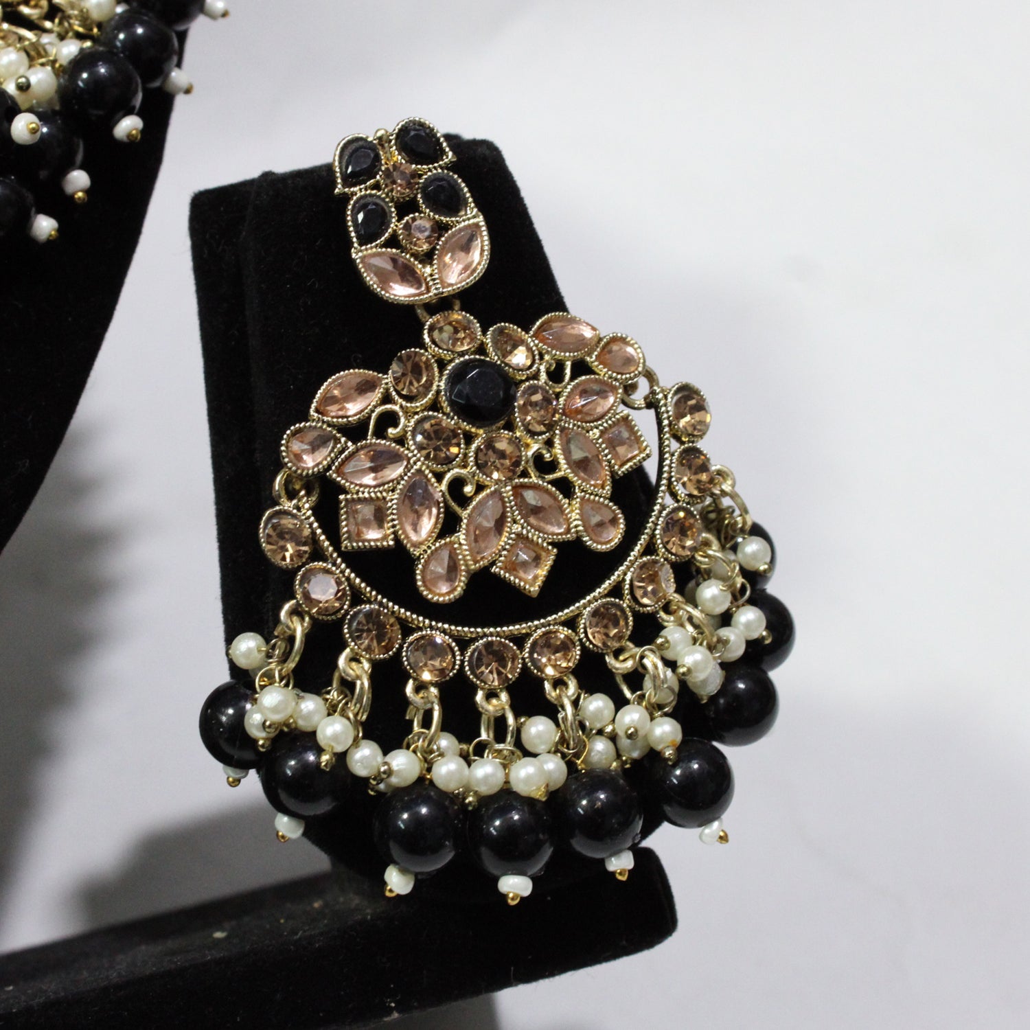 Neckles & Earrings - A93