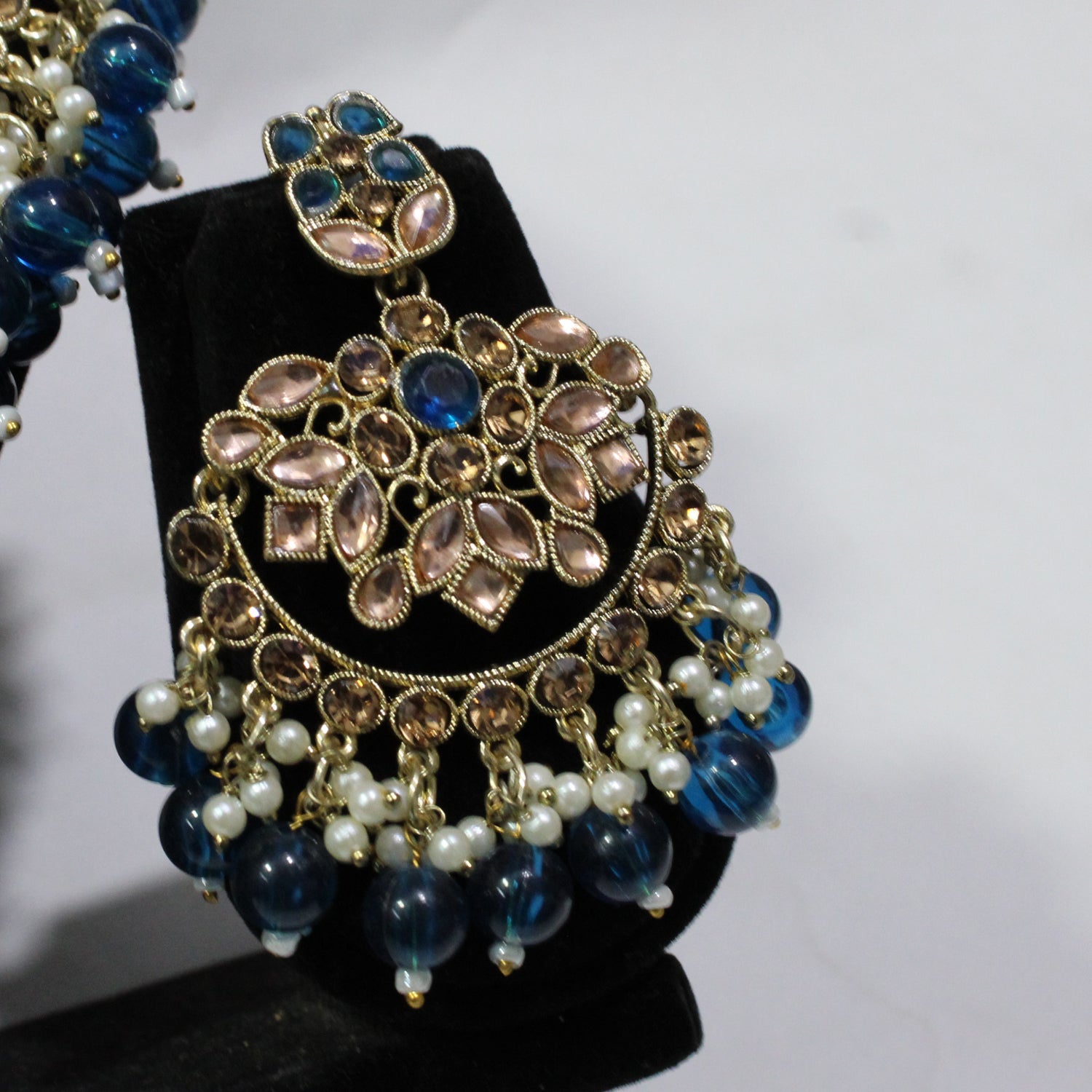 Neckles & Earrings - A89
