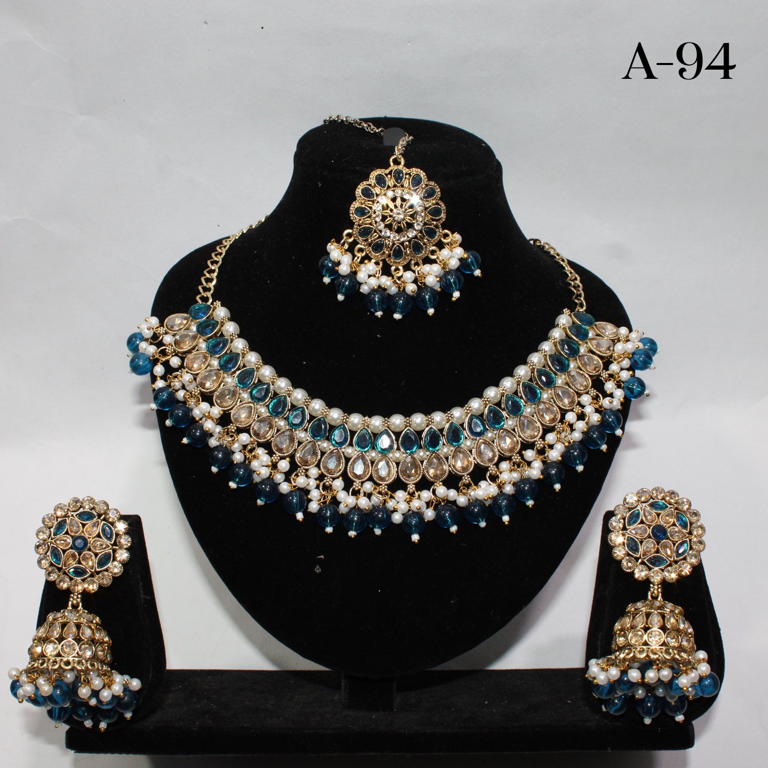 Neckles & Earrings - A94