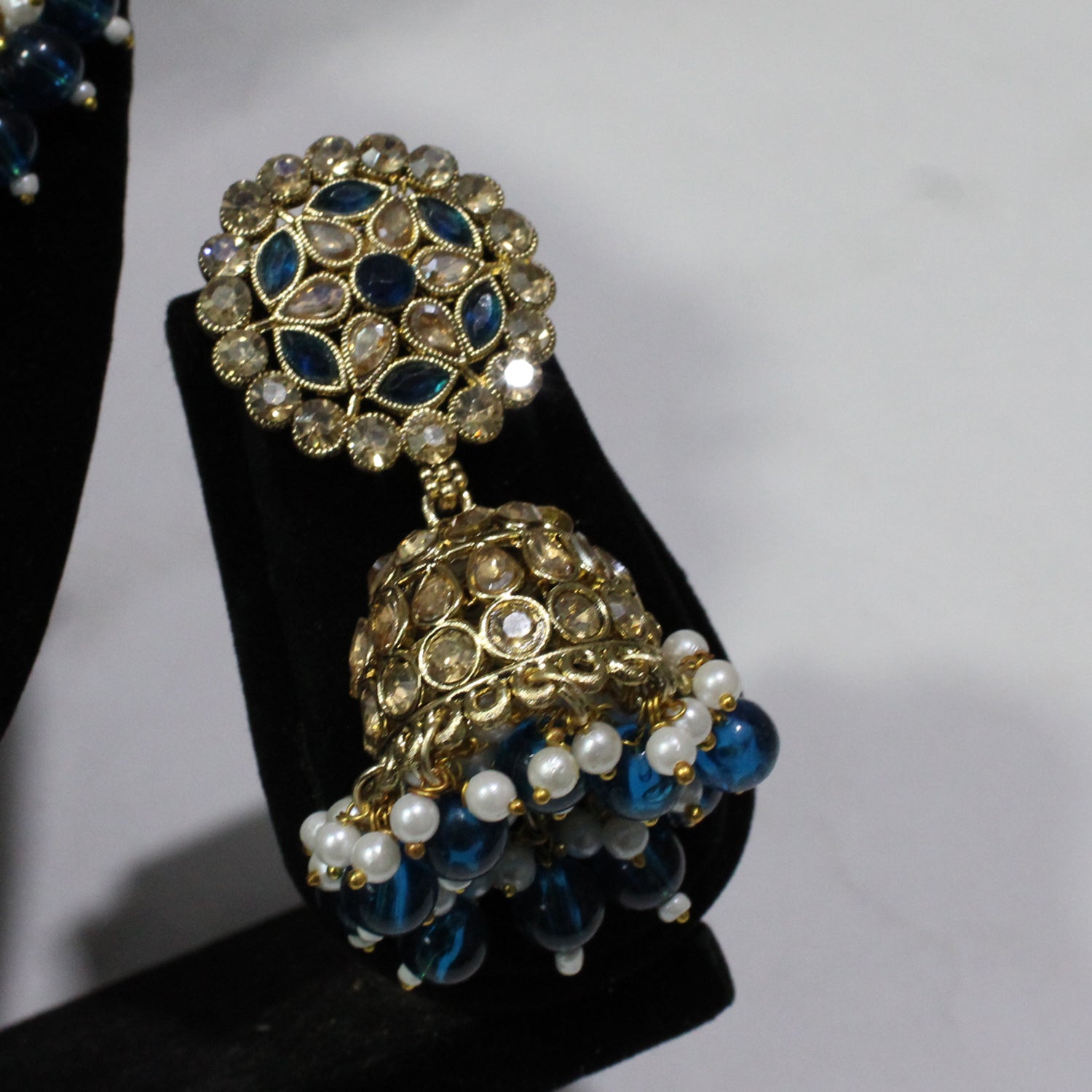 Neckles & Earrings - A94