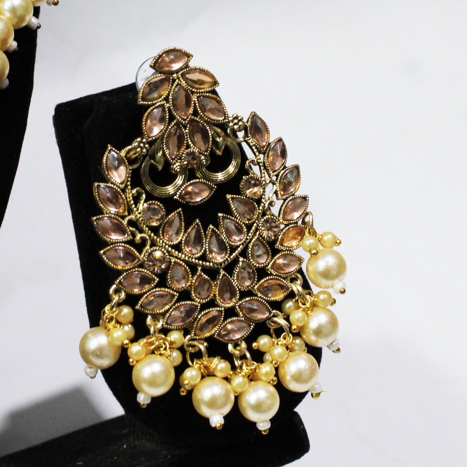 Neckles & Earrings - A -88