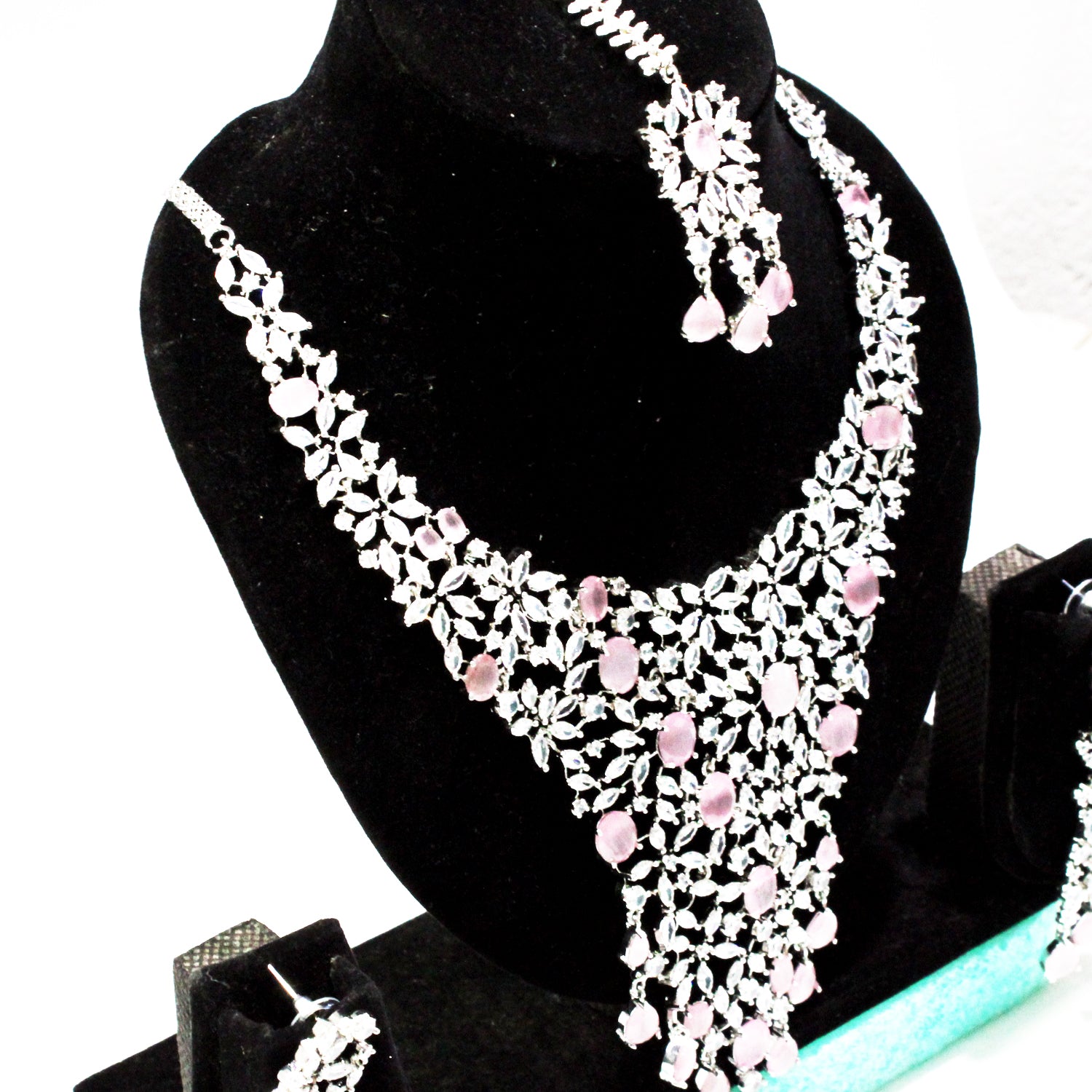 NeckLes & Earrings -R12 -A