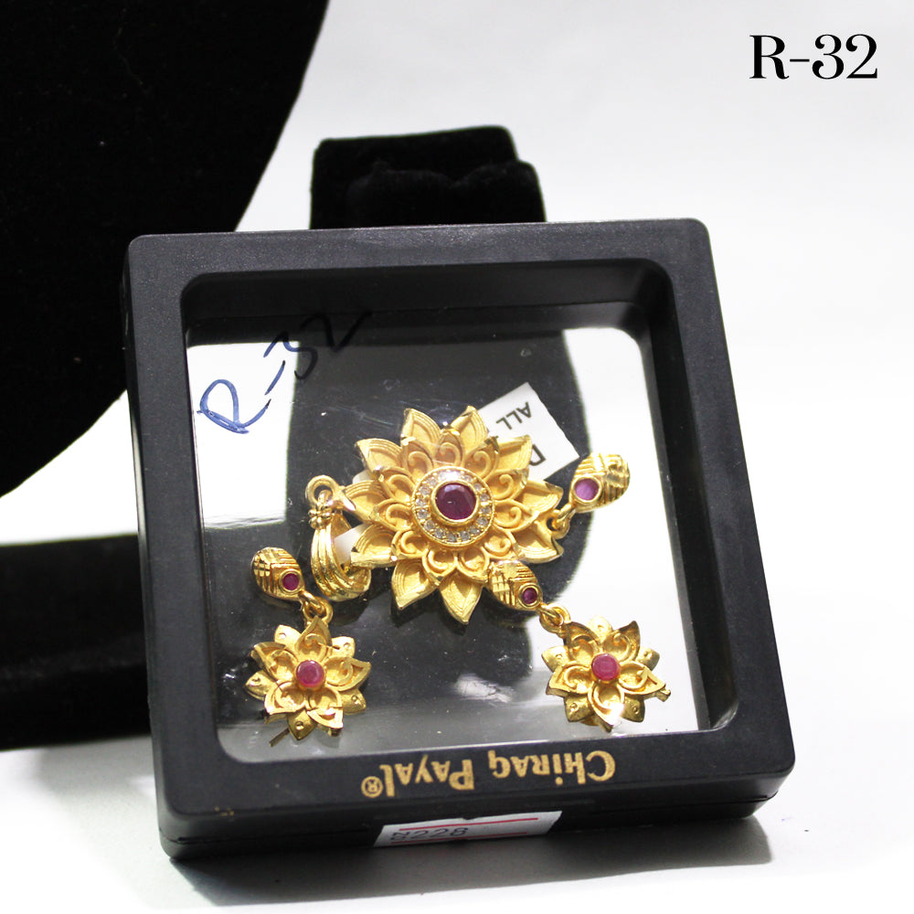 Pendent with Earrings R32