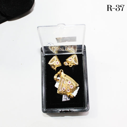 Pendent with Earrings r37
