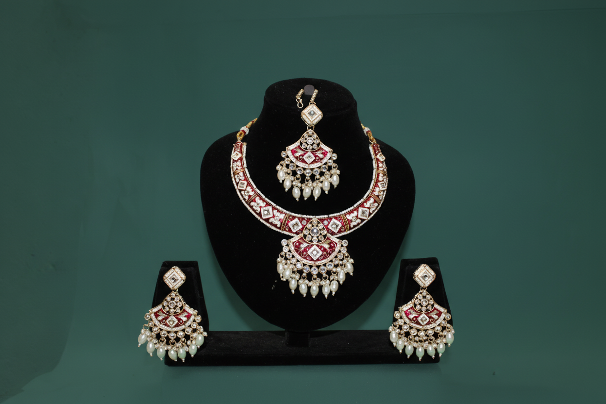 Neckles- A-58
